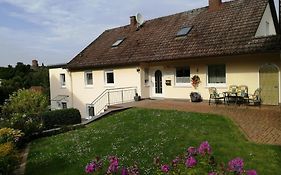 Flat In Polle Near The Forest