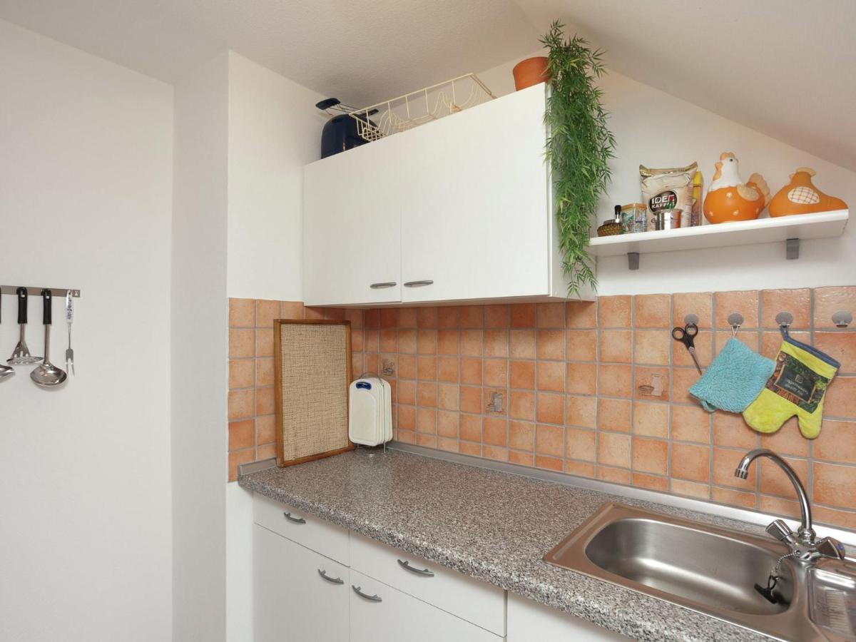 Flat In Polle Near The Forest Buitenkant foto