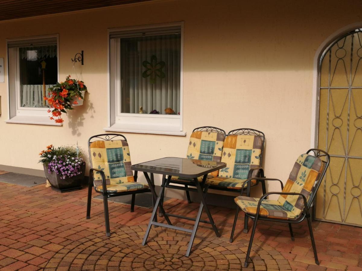 Flat In Polle Near The Forest Buitenkant foto