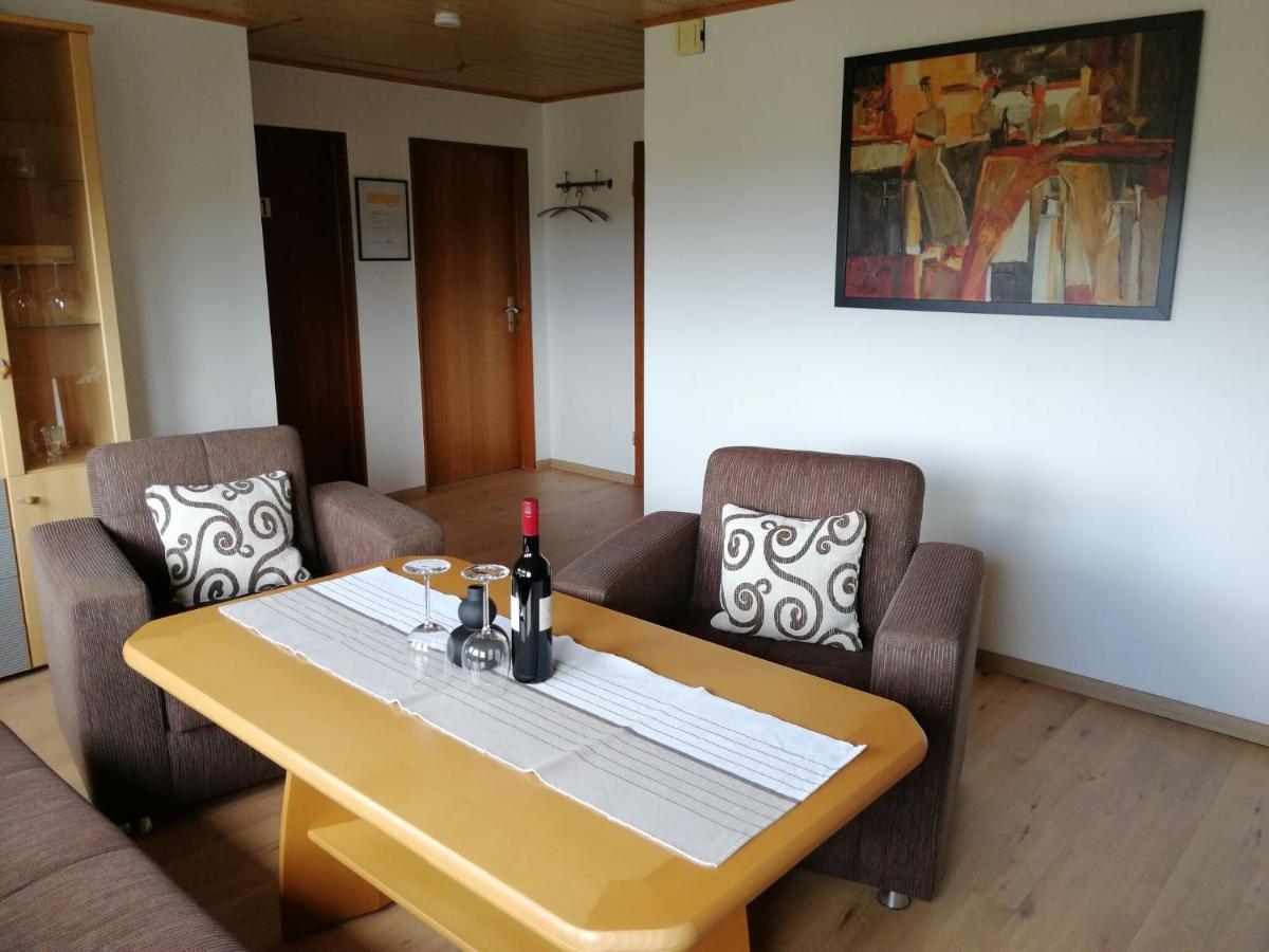 Flat In Polle Near The Forest Buitenkant foto